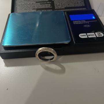 Srebrni prsten (925) 5,72 g