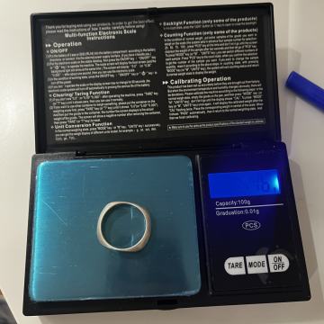 Srebrni prsten (925) 5,76 g