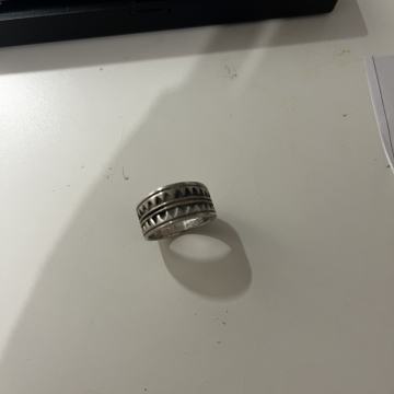 Srebrni prsten (925) 6,01 g