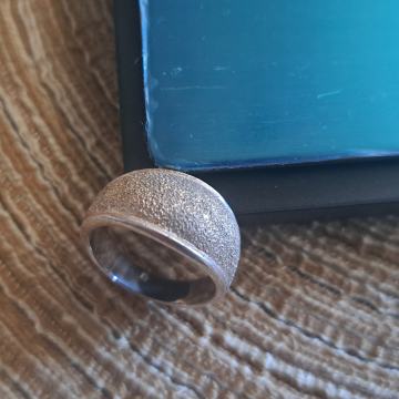 Srebrni prsten (925) NNM 7,31 g