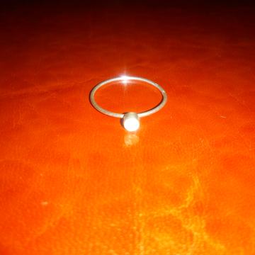 Srebrni prsten sa bijelim kamenom 900, 17mm, 1g