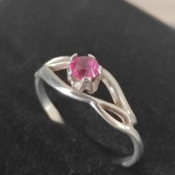 Srebrni prsten sa cirkonom