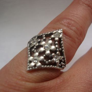 SREBRNI PRSTEN CVIJETIĆI 925 SREBRO DIZAJNERSKI RAD