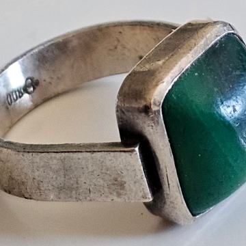 srebrni prsten sa malahitom