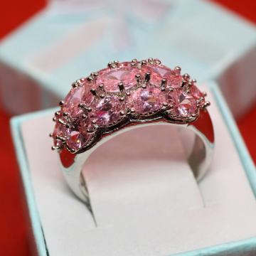 PRSTEN SA RUŽIČASTIM TOPAZOM