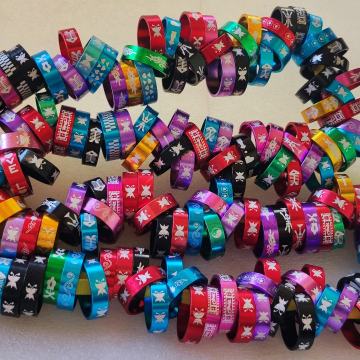 Veliki lot šarenog prstenja