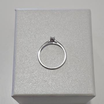 Zaks prsten – bijelo zlato 18k, dijamant 0.15ct, certifikat + račun