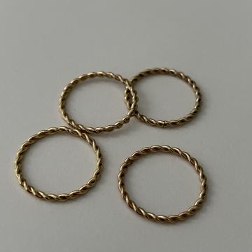 Zara prstenje 4 komada / TOTALNA ČISTKA