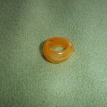 ŽENSKI LAGANI PLASTIČNI PRSTEN