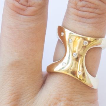 ZLATNI DIJAMANTNI DIZAJNERSKI PRSTEN 18K (750) 12,35g NOVO • GOLD SHOP