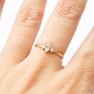 ZLATNI DIJAMANTNI PRSTEN 18K (750) 1,27 grama NOVO • GOLD SHOP •