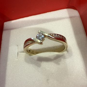 ZLATNI PRSTEN 14K 2,74G BRI CCA 0,15CT