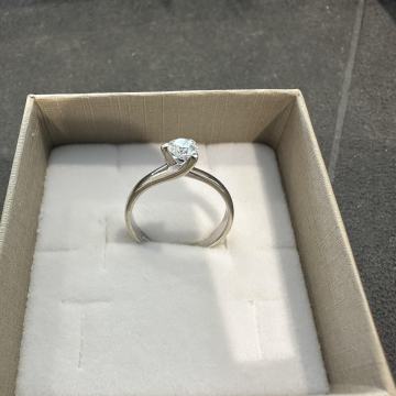 ZLATNI PRSTEN 14K 2,89G 0,35CT BRILJ.