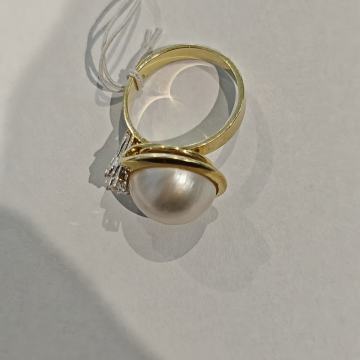 ZLATNI PRSTEN 14K SA BRILJANTOM