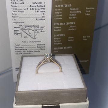 Zlatni prsten 18k / brilijanti