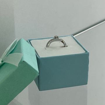 ZLATNI PRSTEN SA BRILJANTIMA