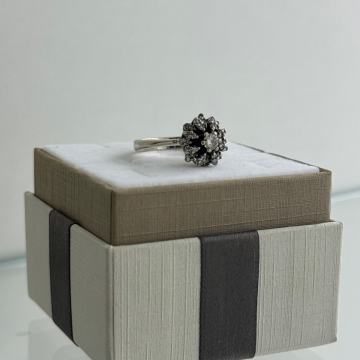 ZLATNI PRSTEN SA BRILJANTIMA