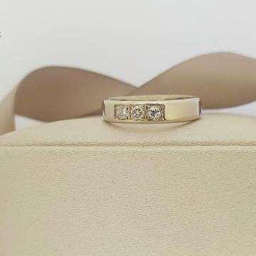 ZLATNI PRSTEN S DIJAMANTIMA 0,09ct / R1, RATE !