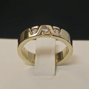 ZLATNI PRSTEN S DIJAMANTIMA 0,30ct / R1, RATE !