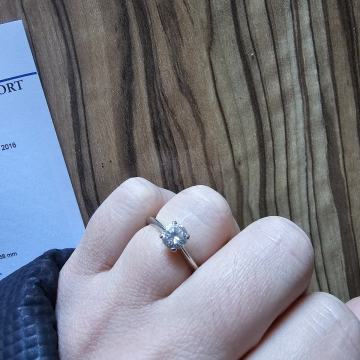 ZLATNI PRSTEN S DIJAMANTOM 0,69 ct, zaručnički