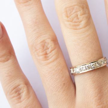 ZLATNI PRSTEN ETERNITY S DIJAMANTIMA 18K (750) 3,92g NOVO • GOLD SHOP•