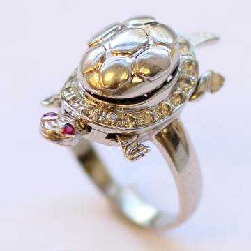 ZLATNI PRSTEN KORNJAČA UNIKAT 14K (585) 6,08 grama NOVO • GOLD SHOP •