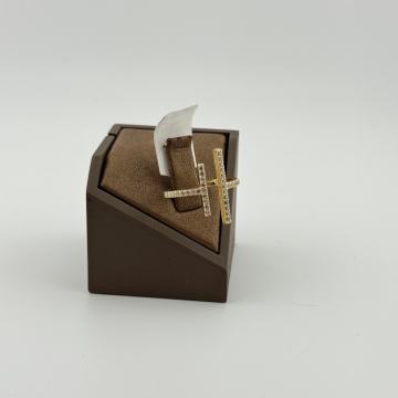 Zlatni prsten 14kt zlato 2,26g