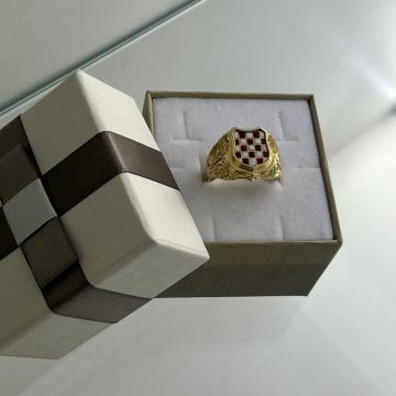 ZLATNI PRSTEN PEČATNJAK 18K