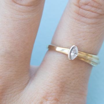 ZLATNI ŽENSKI PRSTEN S CIRKONOM 14K (585) 2,51g NOVO • GOLD SHOP •