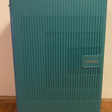 American Tourister kofer Aerostep spinner veličine M, NOVO