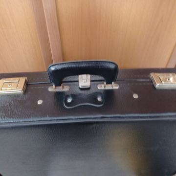 Crni kofer 60x40x16cm Pogledajte i druge moje oglase