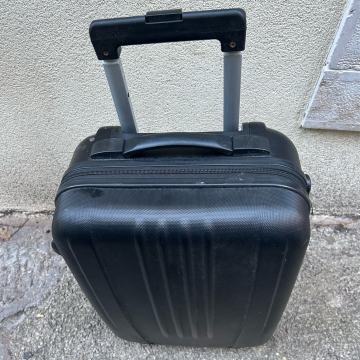 KOFER AVIONSKI VRLO LAGAN
