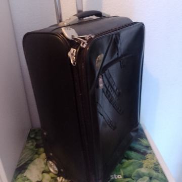 Kožni putni kofer 35x55x25cm kvalitetan i kao nov