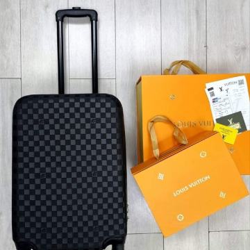 Louis Vuitton Kufer