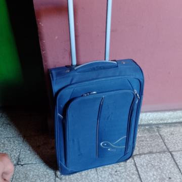 Mali kofer 35x50x25cm kvalitetan ispravan i lijep