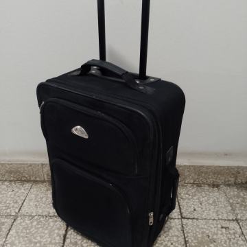 Mali kofer 35x50x25cm kvalitetan ispravan i lijep