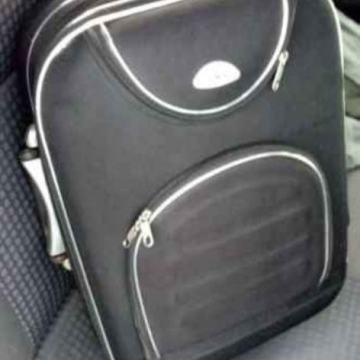 Mali kofer 35x50x30cm kvalitetan ispravan i lijep