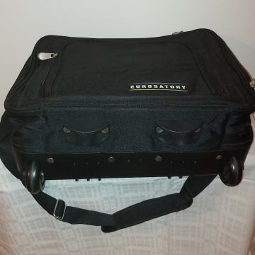 Poslovna torba s izvlačećom ručkom na kotačima