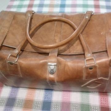 Povoljno vintage putni kofer