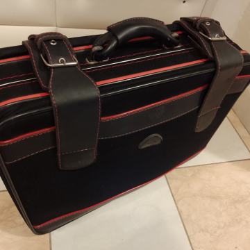 Putna torba/kofer 37x53x19 kvalitetan i čvrst