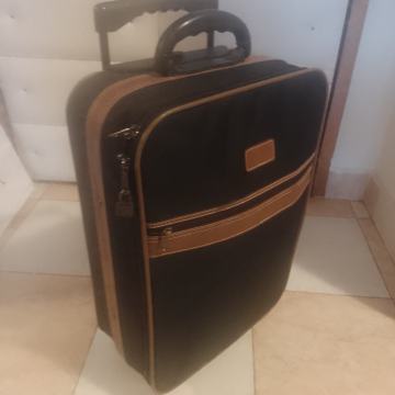 Putni kofer 37x57x25 kvaliteta ispravan i lijep