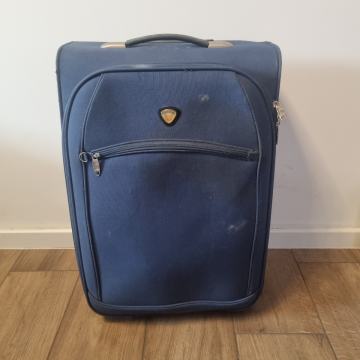 Putni kofer 40x60x30 na 4 kotača kvalitetan ispravan