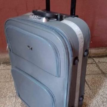 Putni kofer 40x60x30 kvaliteta ispravan i lijep