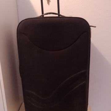 Putni kofer 40x65x30 kvalitetan ispravan i lijep