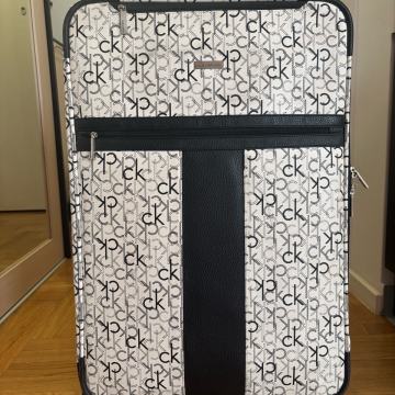 VELIKI PUTNI KOFER CALVIN KLEIN