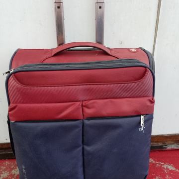 Sidney -Helix putni kofer 50x50x30 s tri pretinca kvalitetan