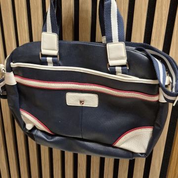 Sportska zenska torba