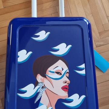 NOVO!!! Stickercase putni kofer (Envy Room x Dove)