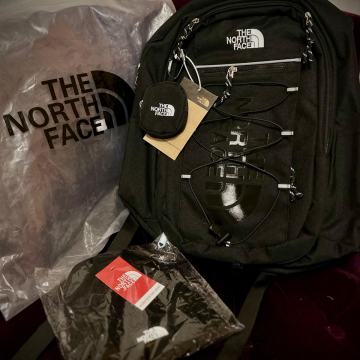 The North Face ruksak+kapa gratis!!