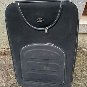 VELIKI KOFER SA KOTACIMA 85x50x23+6